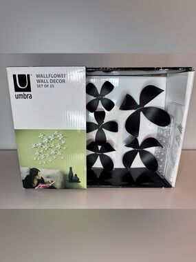 New in box, Umbra Wallflower Wall Decor Set of 25